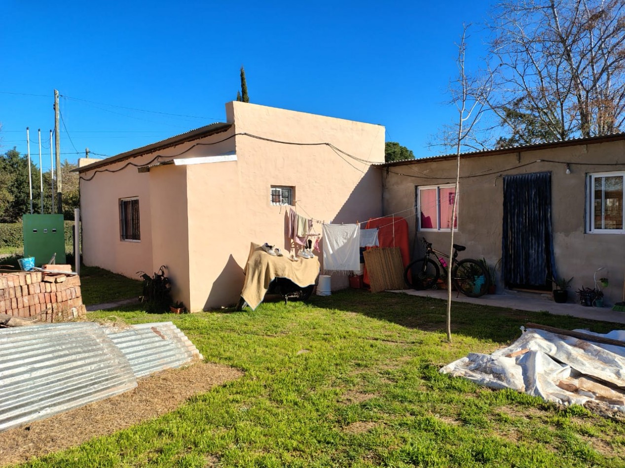 Venta de casa con dptos en Carmen de Areco