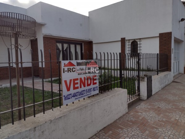 VENTA DE CASA CON LOCAL o GARAJE