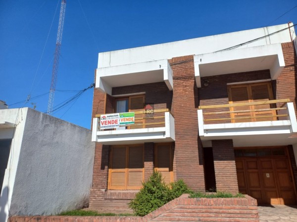 VENTA DE CASA EN ZONA CENTRICA