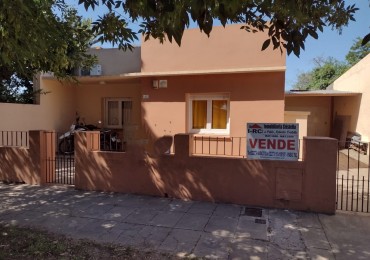 VENTA DE CASA CON PILETA EN CARMEN DE ARECO