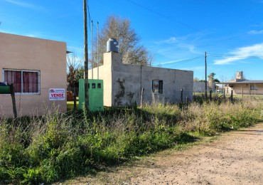 Venta de casa con dptos en Carmen de Areco